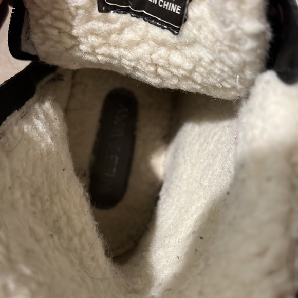 Men waterproof boots perfect for fall - Picture 4 of 4